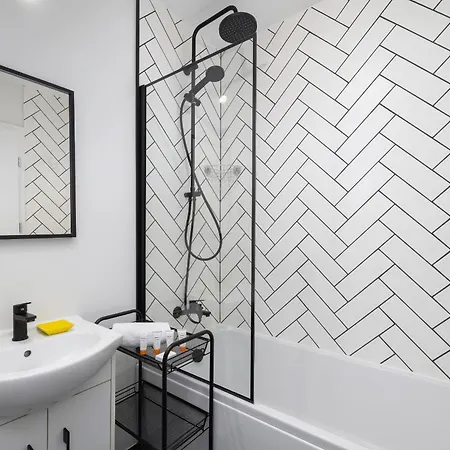 City Center One-Bedroom Apartment With Bathtub By Noclegi Renters Rzeszów Exterior foto