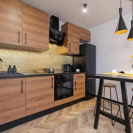 City Center One-Bedroom Apartment With Bathtub By Noclegi Renters Rzeszów Exterior foto