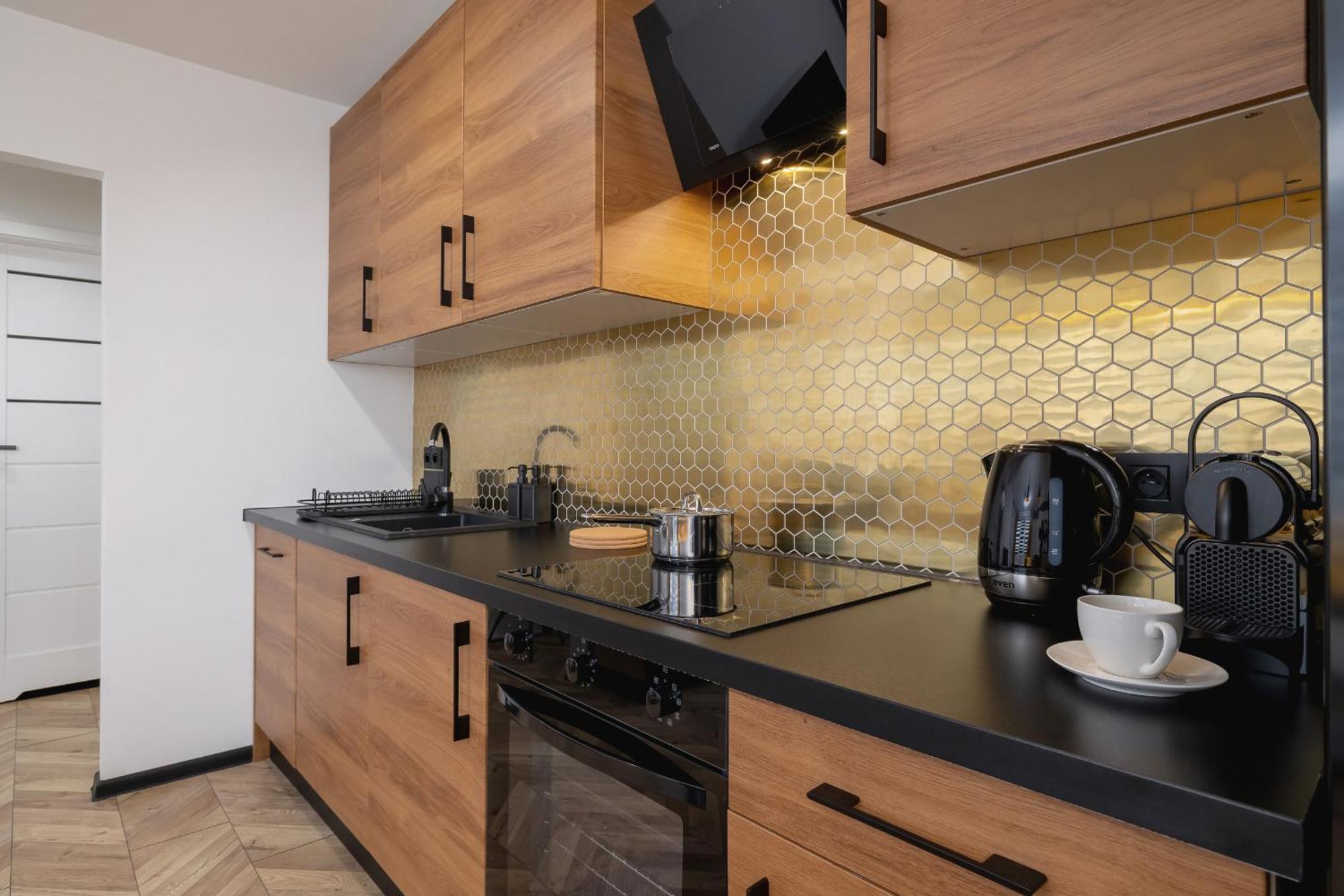 Center One-bedroom With Bathtub By Renters Apartment